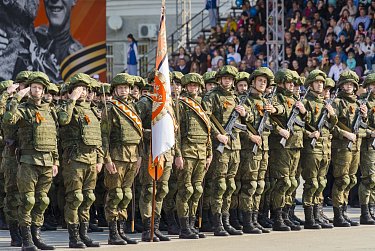 Оренбуржцы отмечают главный праздник страны